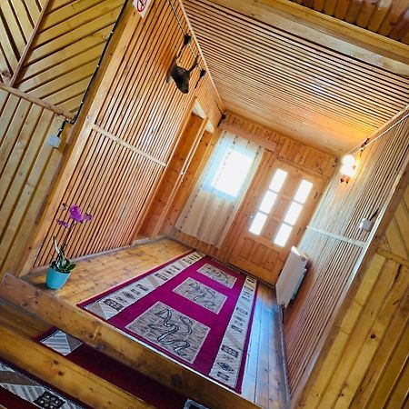 Casa Andu 호텔 Dîmbovicioara 외부 사진
