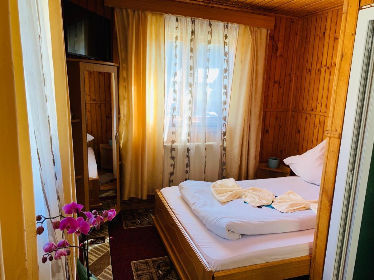 Casa Andu 호텔 Dîmbovicioara 외부 사진
