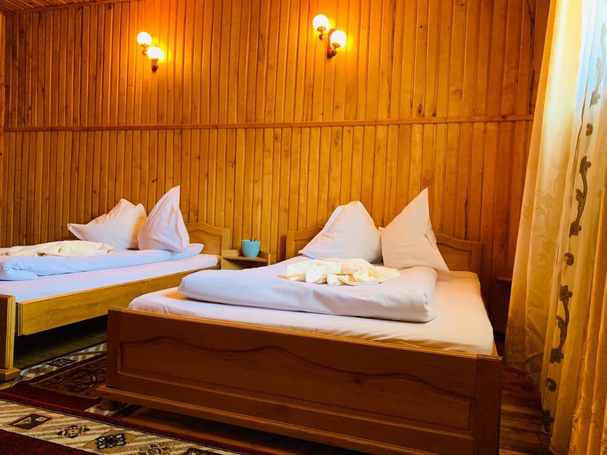 Casa Andu 호텔 Dîmbovicioara 외부 사진